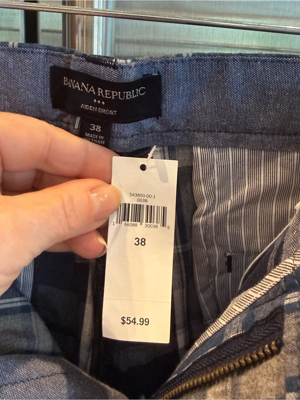Banana Republic Navy and White Plaid Flat-Front Shorts, NWT, size 38